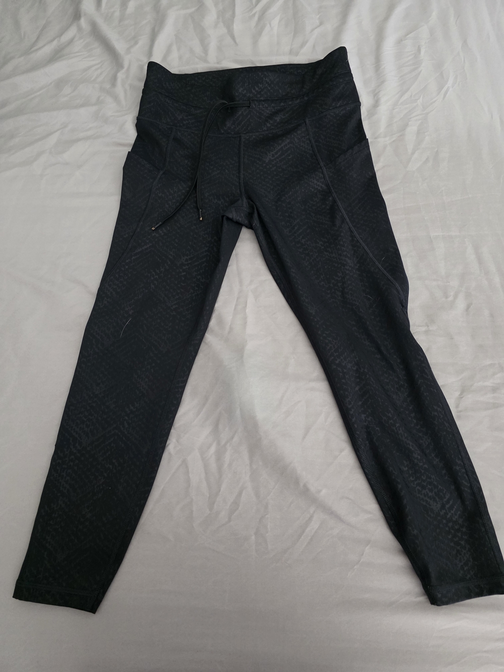 GAP Black GapFit Blackout High-Rise snake print Leggings